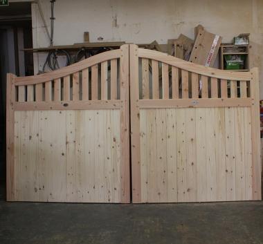 English Larch - Douglas Fir Swan Neck Driveway Gates